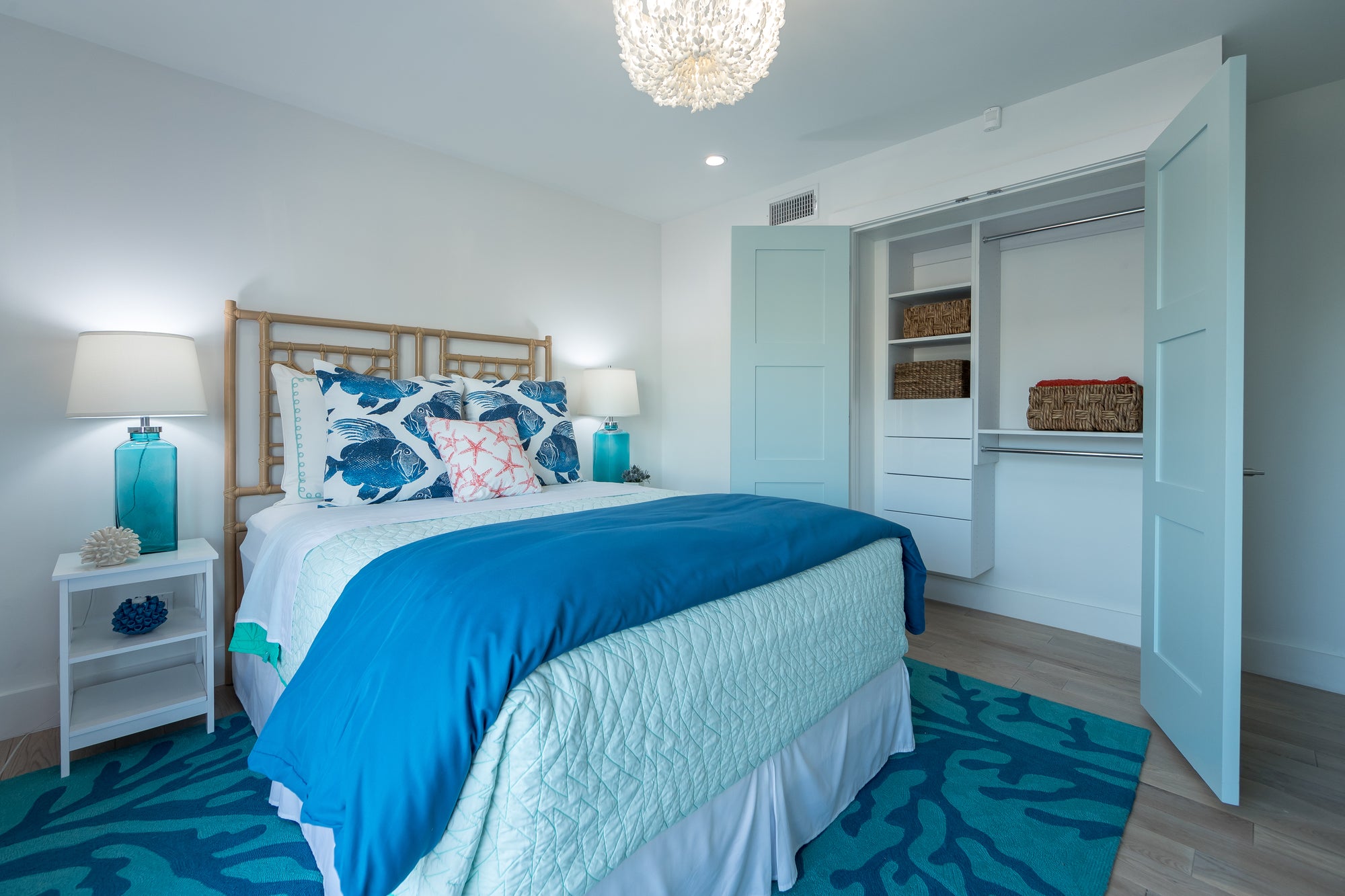 5 Ways Custom Closets Provide Ideal Storage Solutions for Small Homes